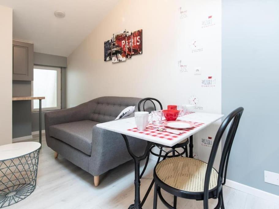 Le Paris Eiffel - Appartement Cosy En Plein Centre Bourgoin-Jallieu Extérieur photo
