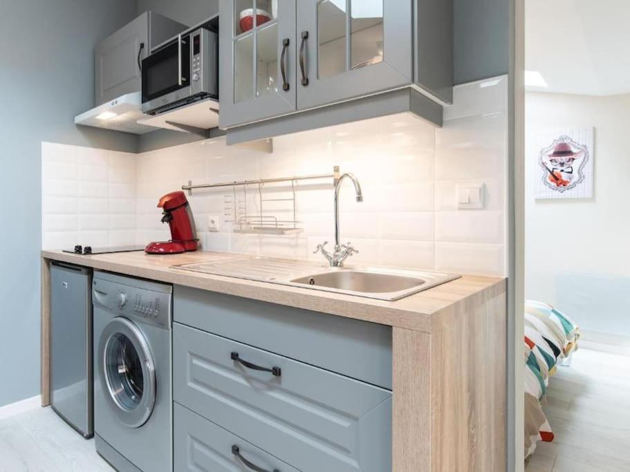 Le Paris Eiffel - Appartement Cosy En Plein Centre Bourgoin-Jallieu Extérieur photo